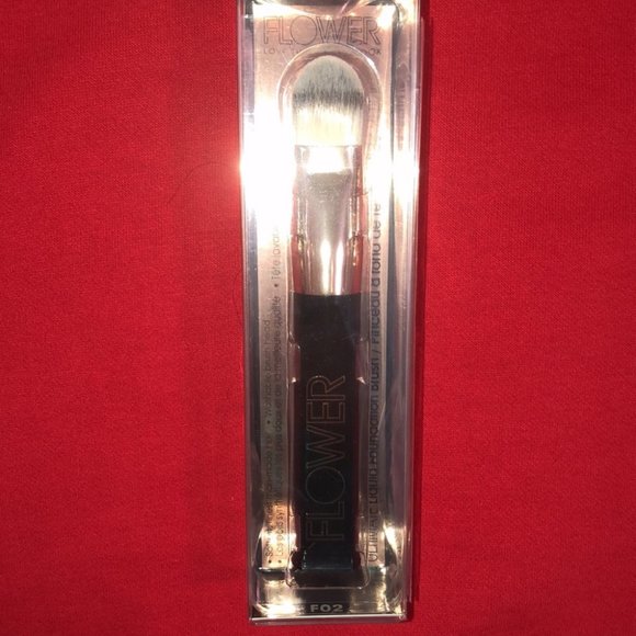 💐5/20$💐Foundation brush The Ultimate by Flower Beauty brand new sealed - Picture 1 of 4